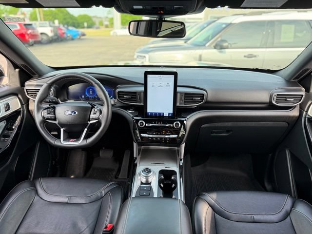 Used 2023 Ford Explorer ST w/ Equipment Group 401A AWD/4WD image 2