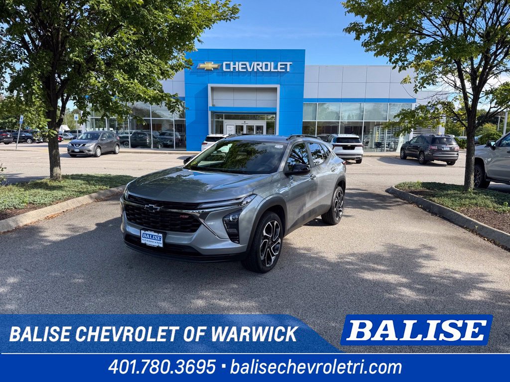 Used 2025 Chevrolet Trax RS w/ Driver Confidence Package FWD image 1