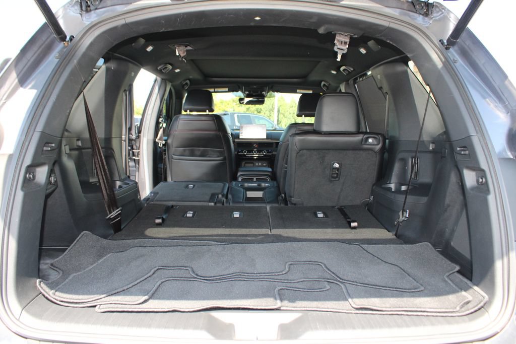 Certified 2025 Honda Pilot Black Edition image 36