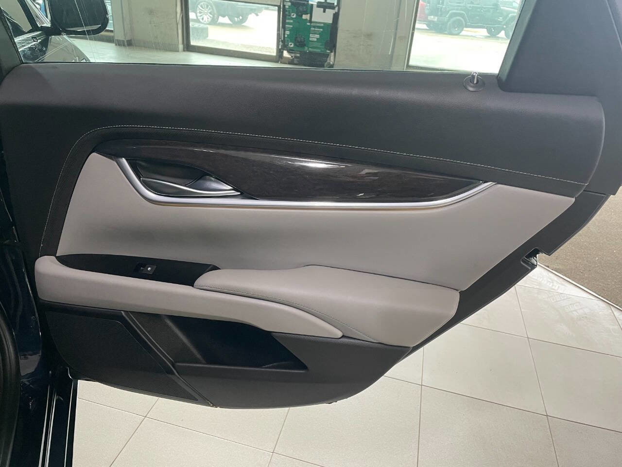 Used 2017 Cadillac XTS Luxury w/ Driver Awareness Package image 22