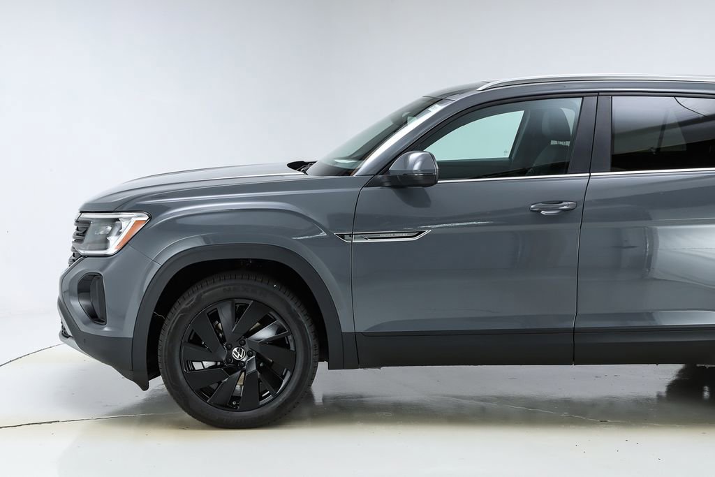 New 2026 Volkswagen Atlas Cross Sport SE image 3
