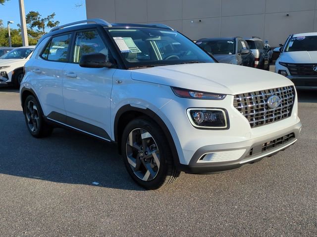 Certified 2022 Hyundai Venue Limited image 3