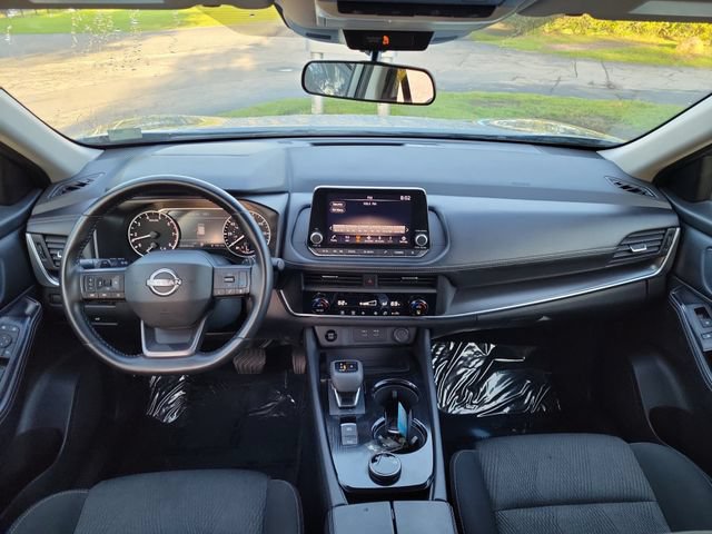 Used 2025 Nissan Rogue SV AWD/4WD image 11