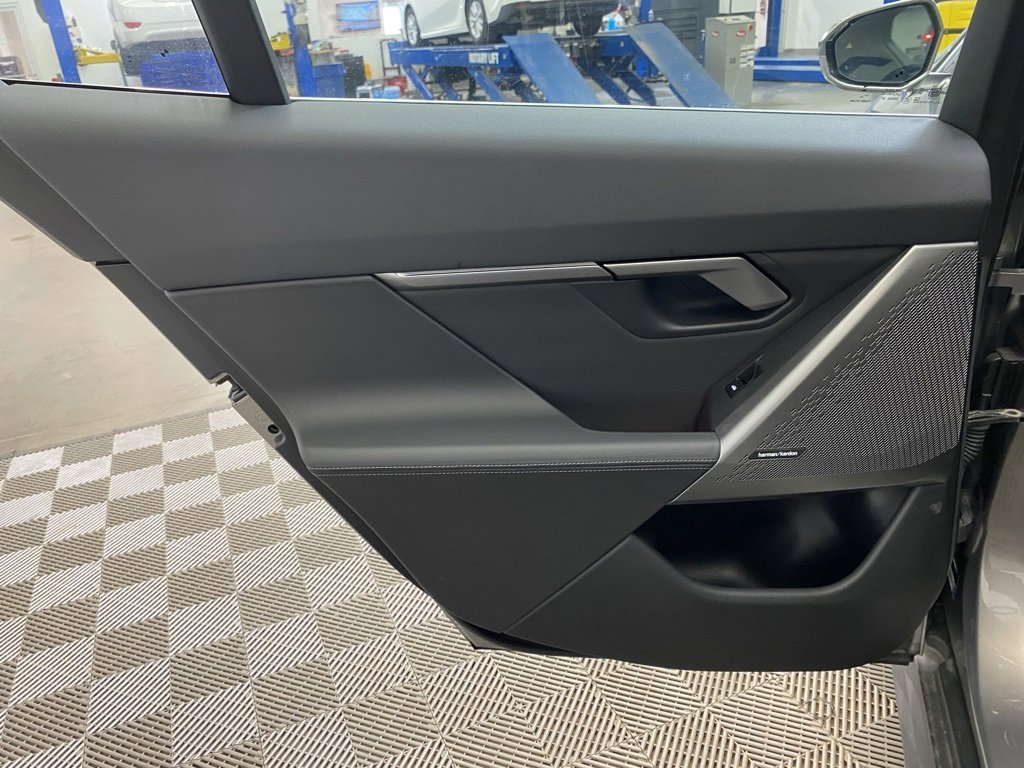 Used 2024 BMW 530i image 18