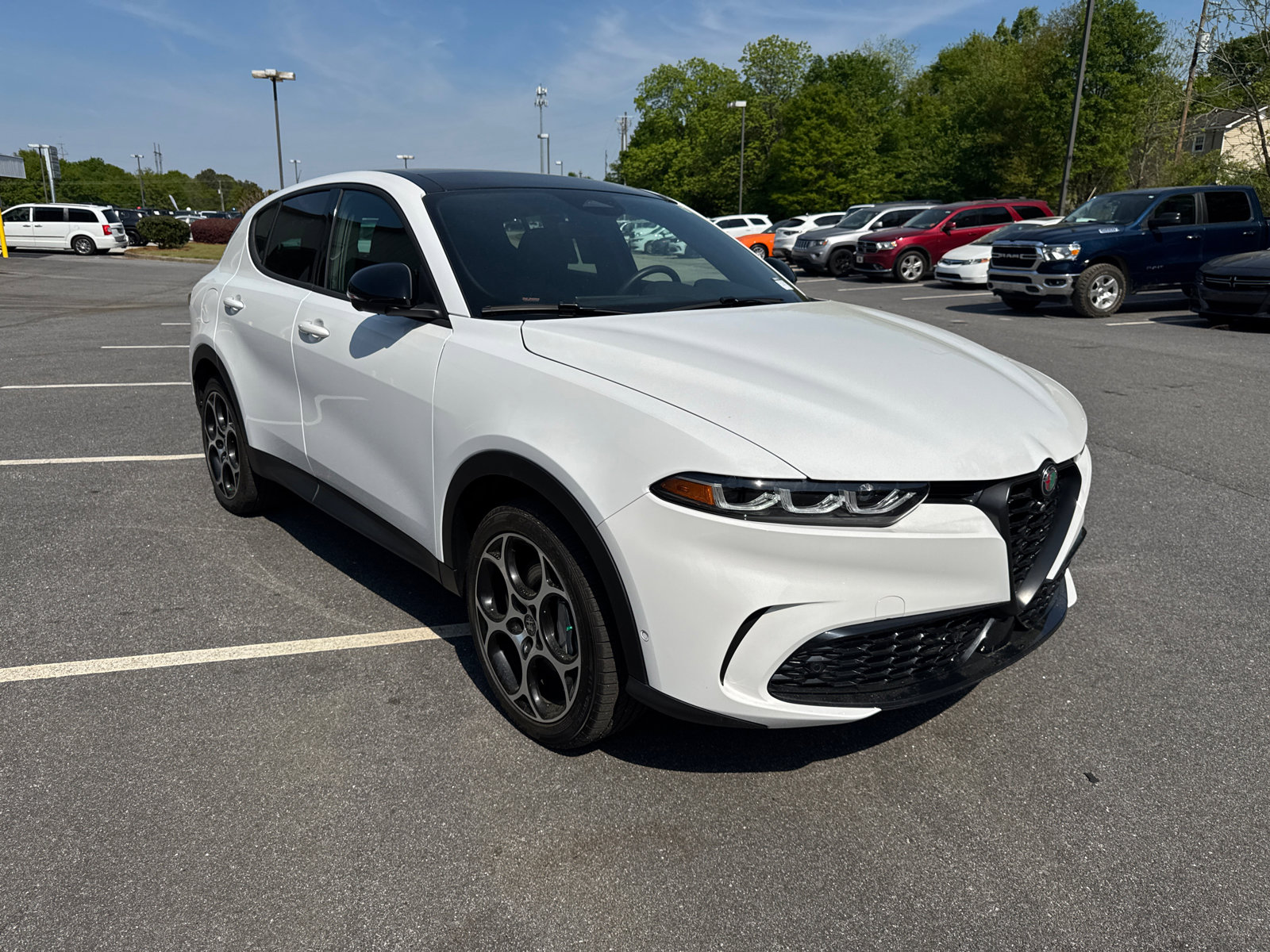 Used 2024 Alfa Romeo Tonale Sprint AWD/4WD image 3