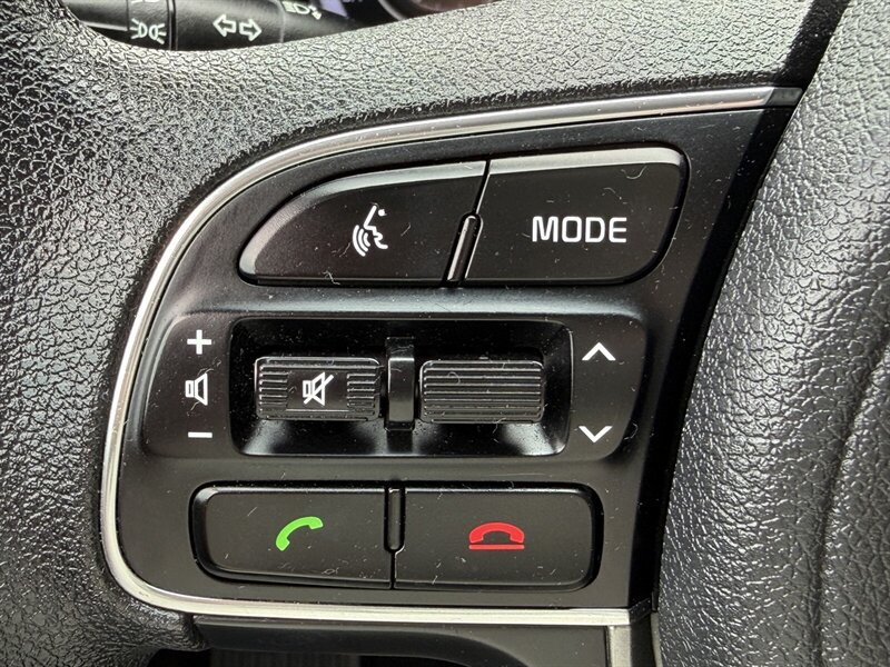 Used 2019 Kia Niro LX FWD image 24