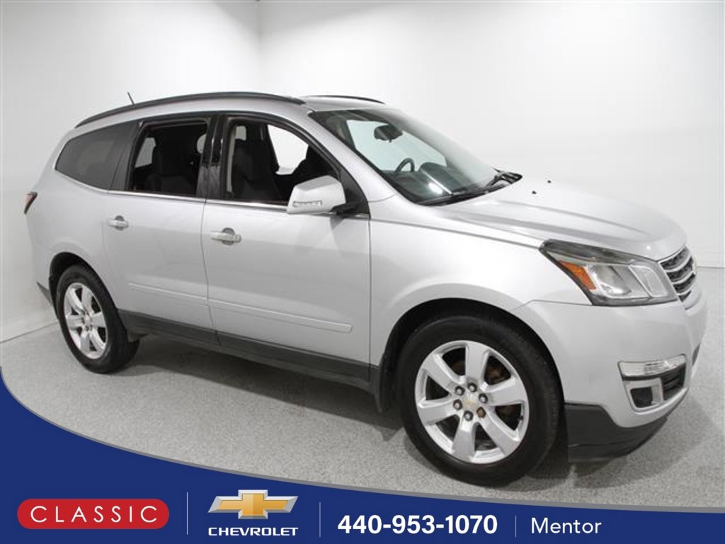 Used 2017 Chevrolet Traverse LT w/ Style and Technology Package image 1