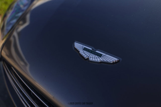 Used 2012 Aston Martin V8 Vantage Roadster image 46