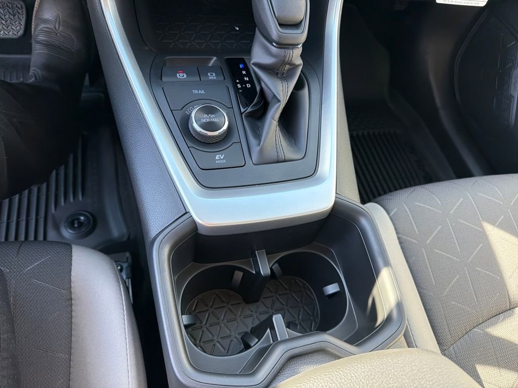 New 2025 Toyota RAV4 XLE image 15
