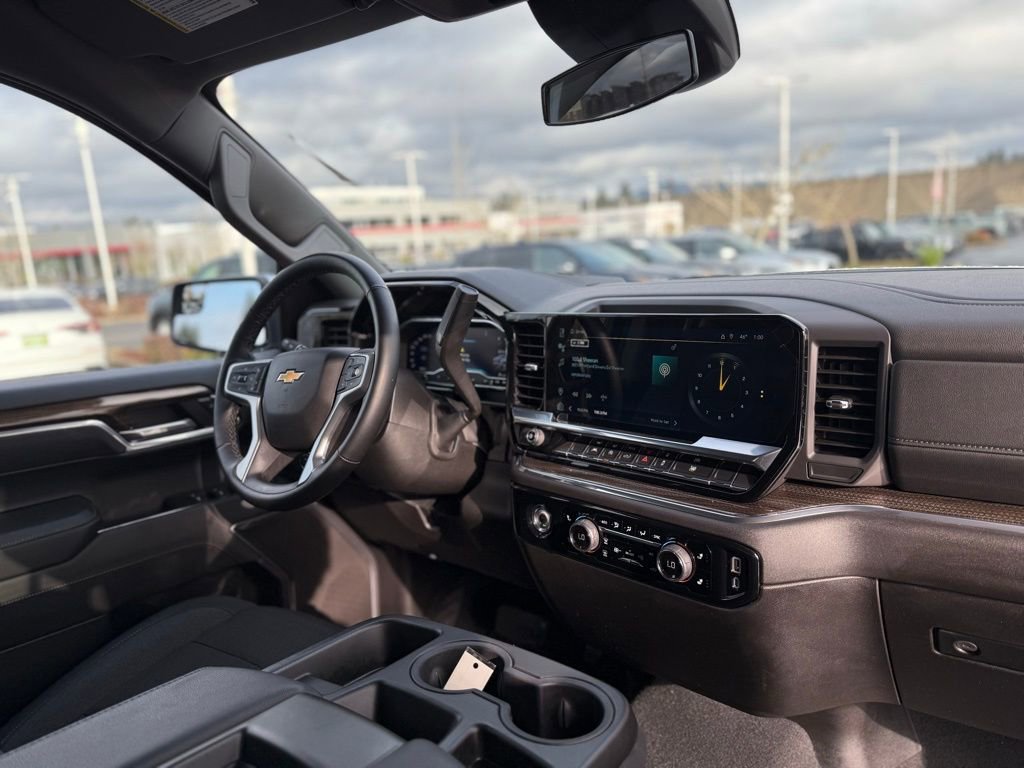 Used 2024 Chevrolet Silverado 1500 LT image 21