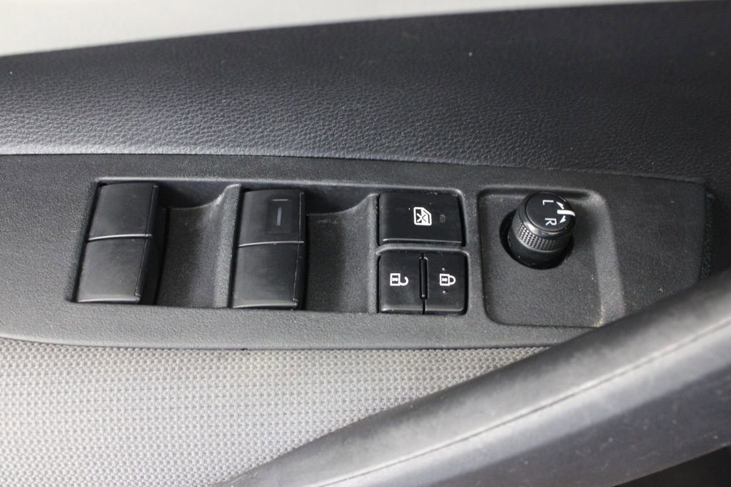 Used 2023 Toyota Corolla LE FWD image 16