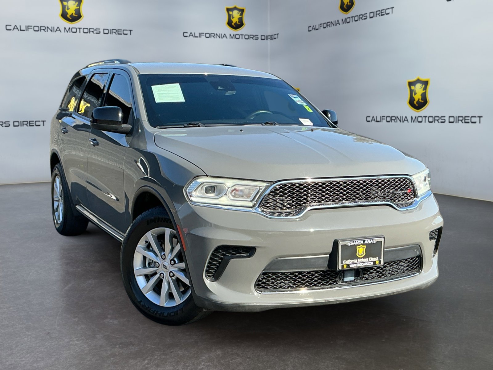 Used 2023 Dodge Durango SXT Launch Edition RWD image 3