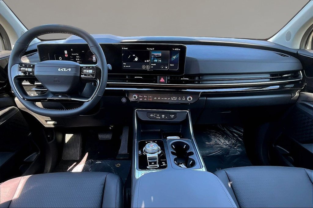 New 2027 Kia Carnival SX Prestige FWD image 5