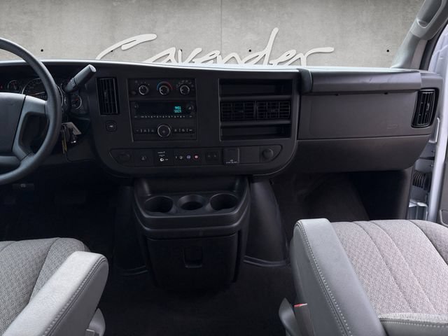 Used 2025 Chevrolet Express 3500 LT w/ LT Preferred Equipment Group RWD image 3