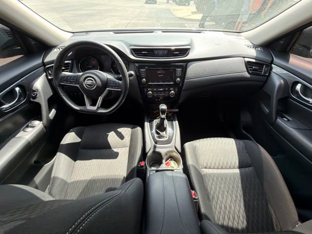 Used 2019 Nissan Rogue SV image 14