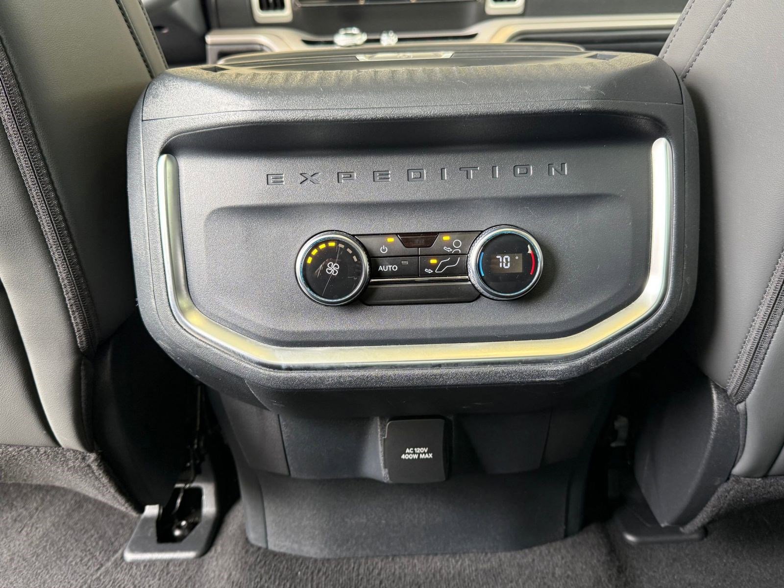 Used 2025 Ford Expedition Active AWD/4WD image 24