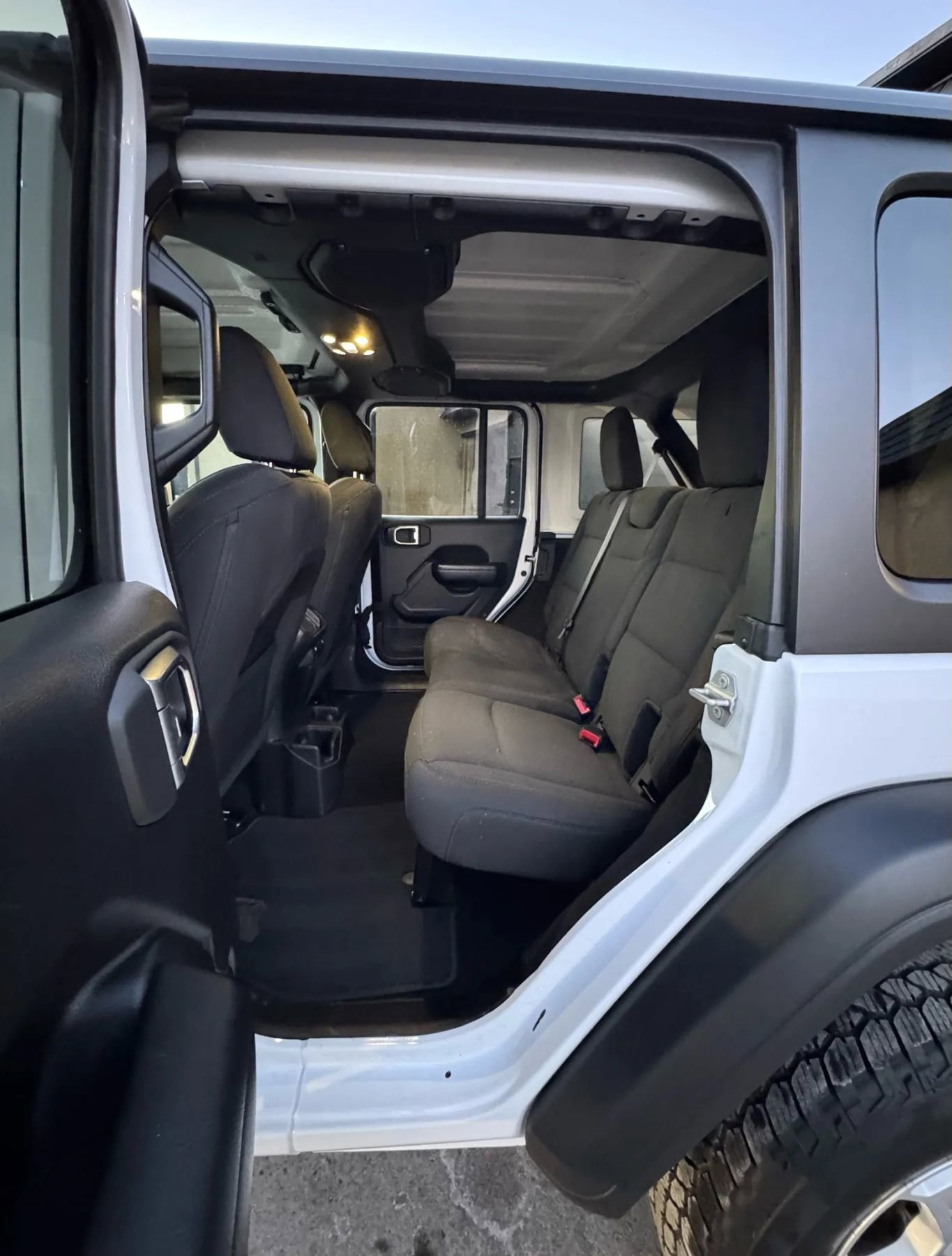 Used 2021 Jeep Wrangler Unlimited Sport image 7