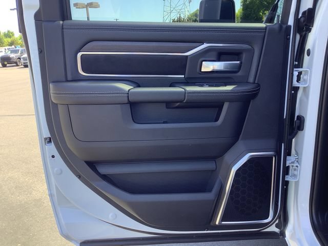 New 2026 RAM 2500 Laramie w/ Sport Appearance Package AWD/4WD image 27