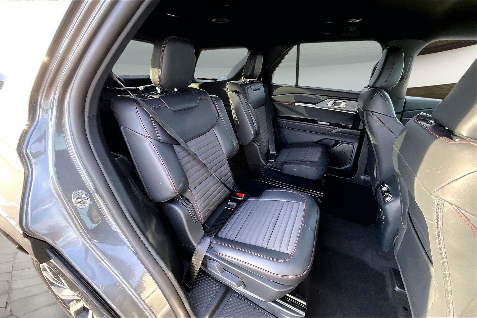New 2026 Ford Explorer ST-Line image 10
