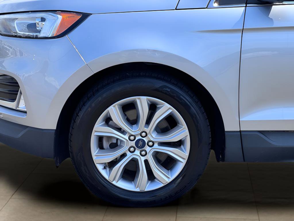 Used 2022 Ford Edge Titanium AWD/4WD image 37