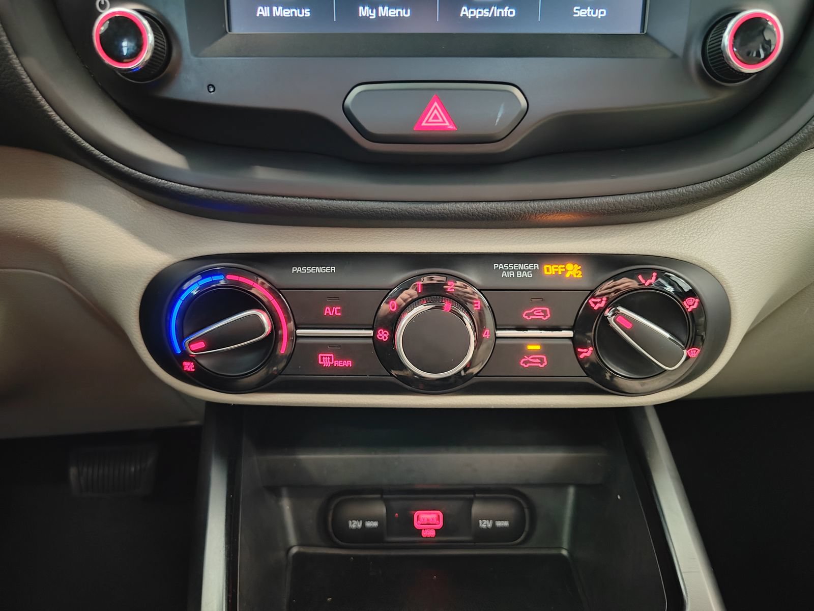 Used 2020 Kia Soul LX FWD image 22