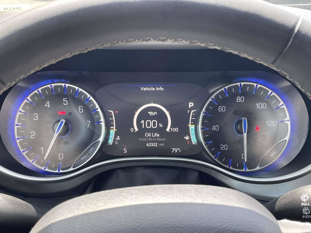 Certified 2024 Chrysler Pacifica Touring-L FWD image 28