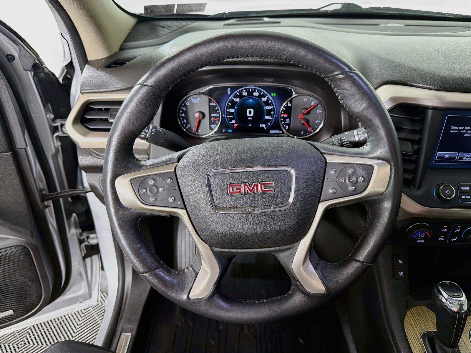 Used 2017 GMC Acadia Denali w/ Technology Package FWD image 3