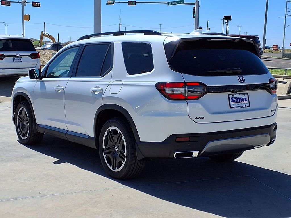 New 2026 Honda Pilot Touring image 5