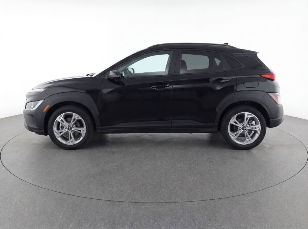 Used 2023 Hyundai Kona SEL w/ Cargo Package image 4