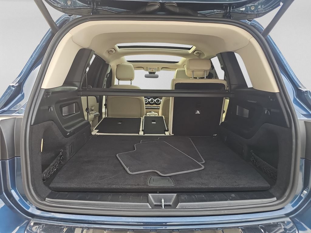 Used 2023 Mercedes-Benz GLB 250 4MATIC w/ Premium Package image 29