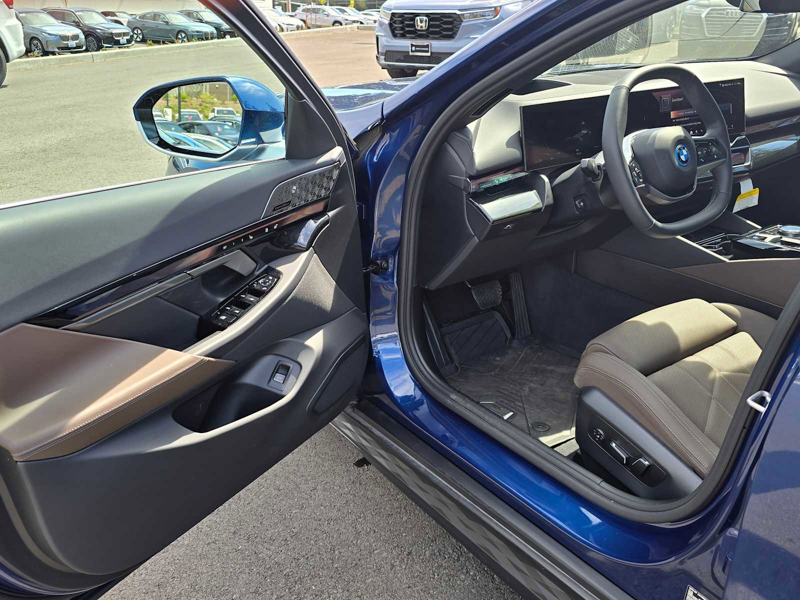Used 2026 BMW i5 eDrive40 AWD/4WD image 19