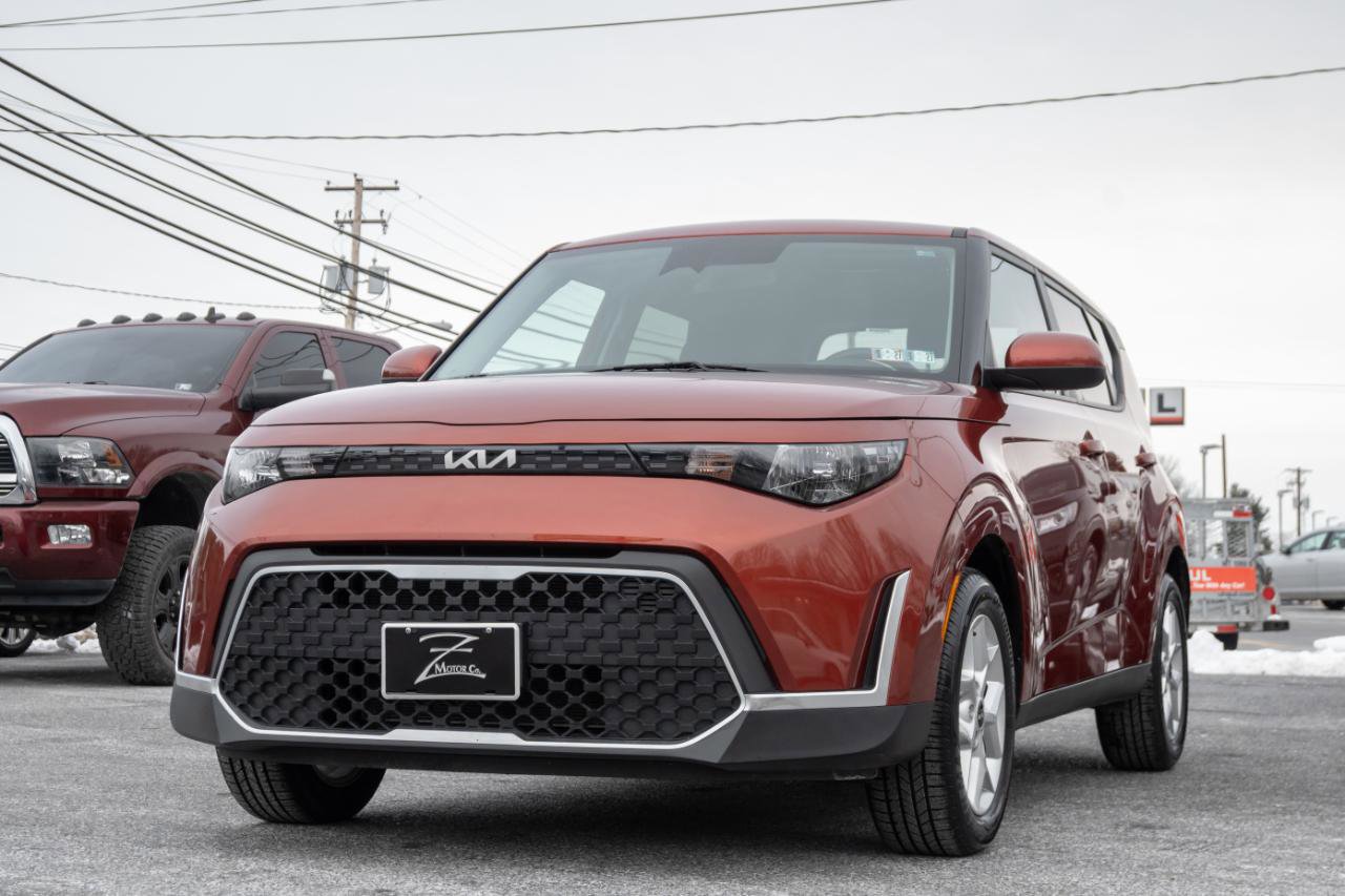 Used 2024 Kia Soul LX w/ Option Group 015 FWD image 5