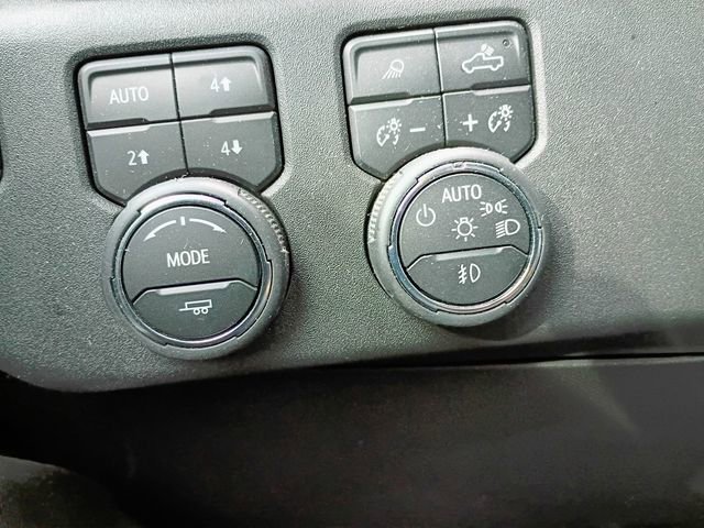 Used 2024 Chevrolet Silverado 2500 LTZ w/ LTZ Convenience Package image 26
