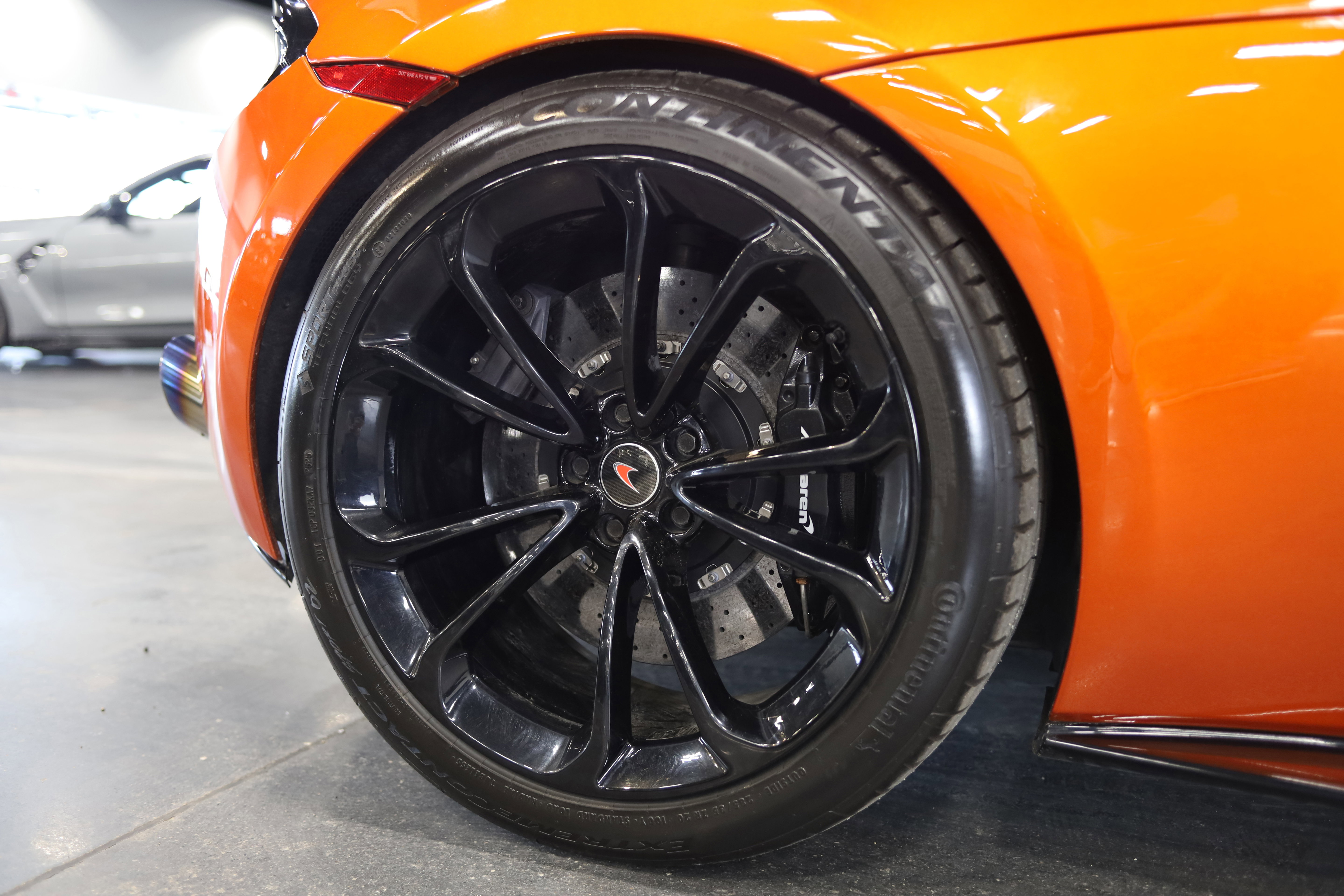 Used 2018 McLaren 570S Coupe image 10