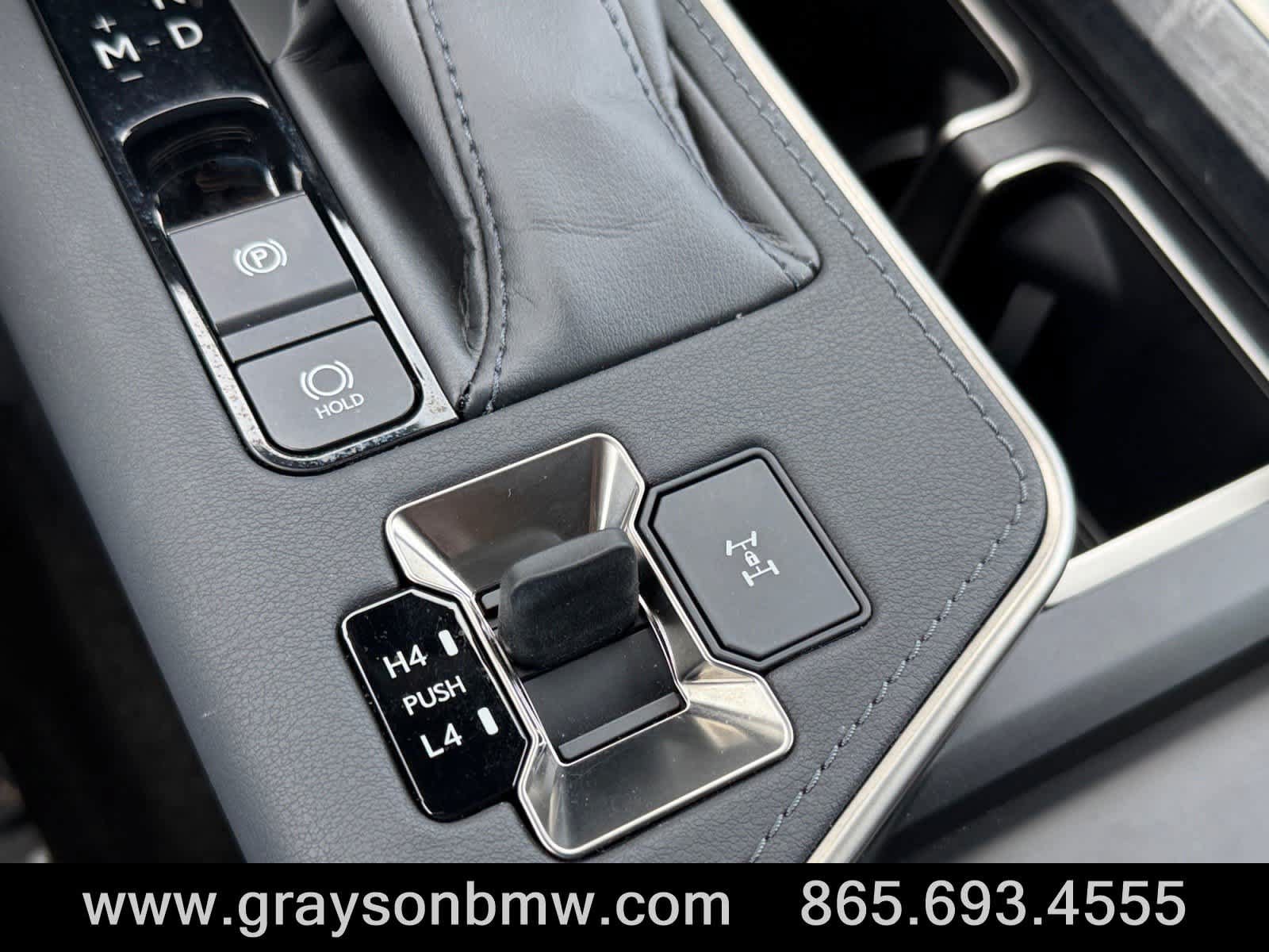 Used 2024 Lexus GX 550 w/ Accessory Package (2T) AWD/4WD image 31