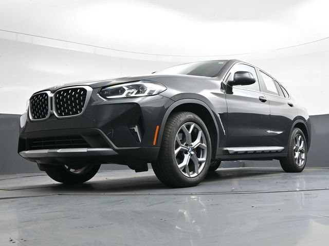 Used 2025 BMW X4 xDrive30i AWD/4WD image 41