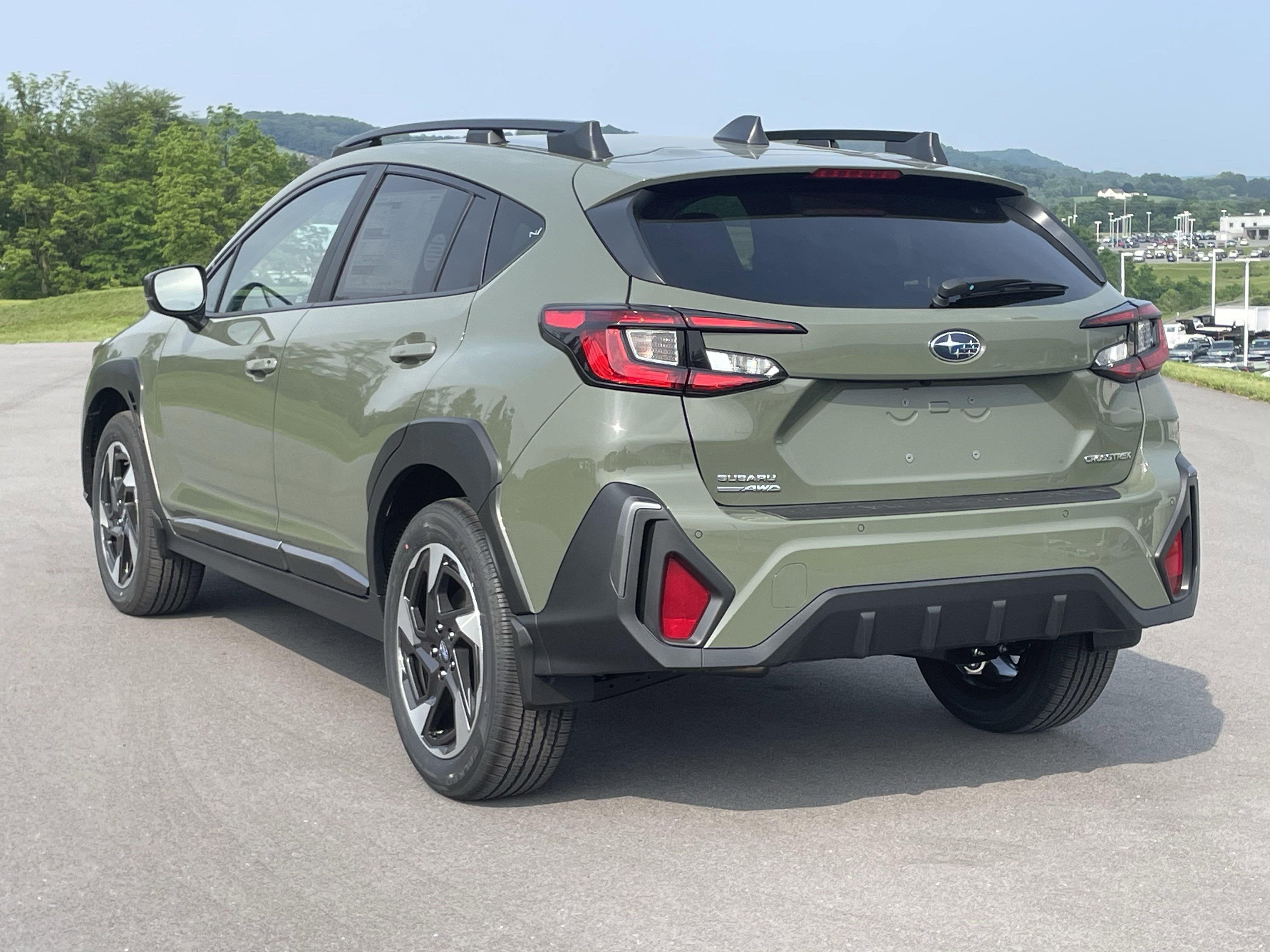 Used 2026 Subaru Crosstrek 2.5i Premium AWD/4WD image 4
