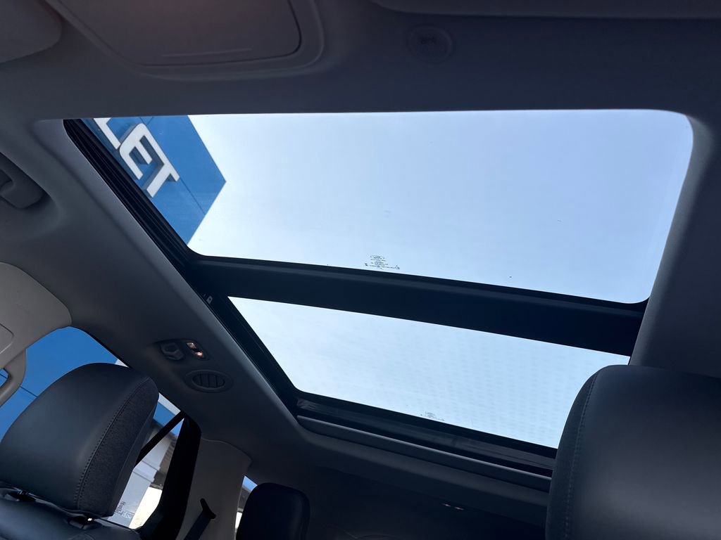 Used 2025 Ford Explorer Active w/ Active Comfort Package image 24