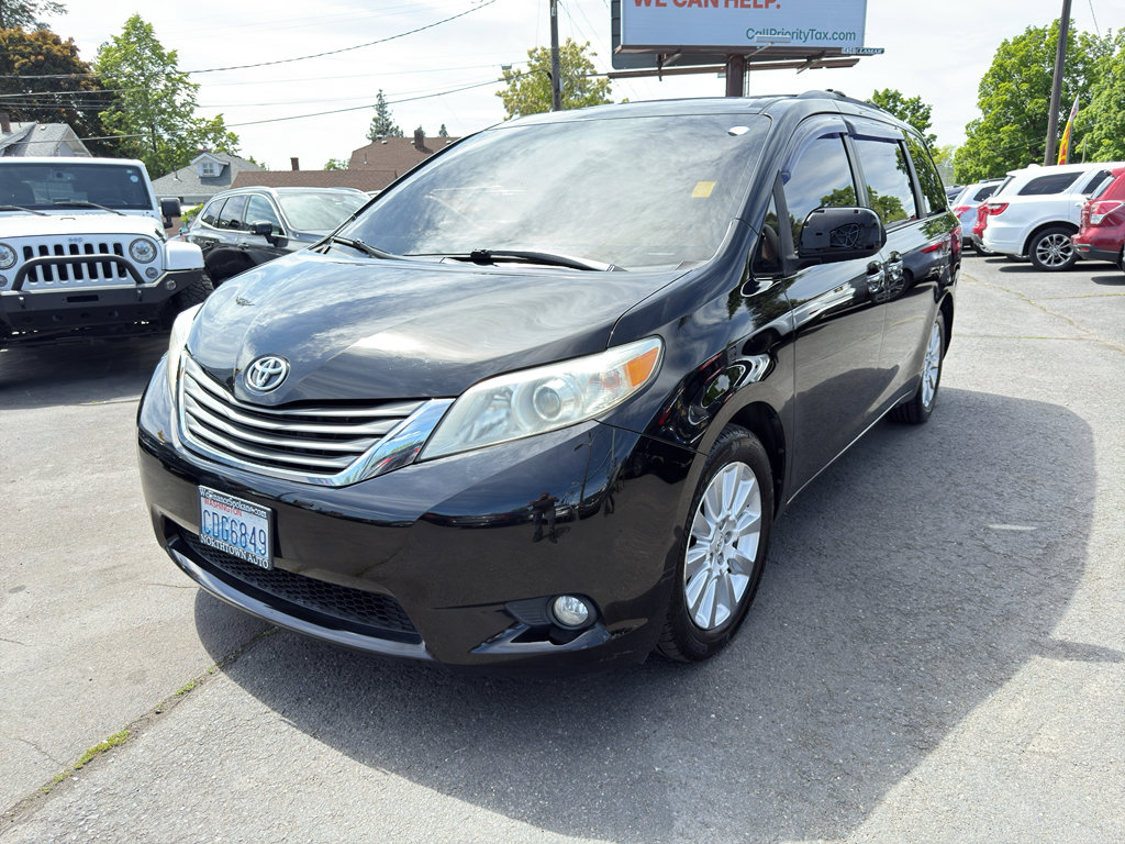 Used 2012 Toyota Sienna XLE w/ XLE Navigation Pkg AWD/4WD image 2