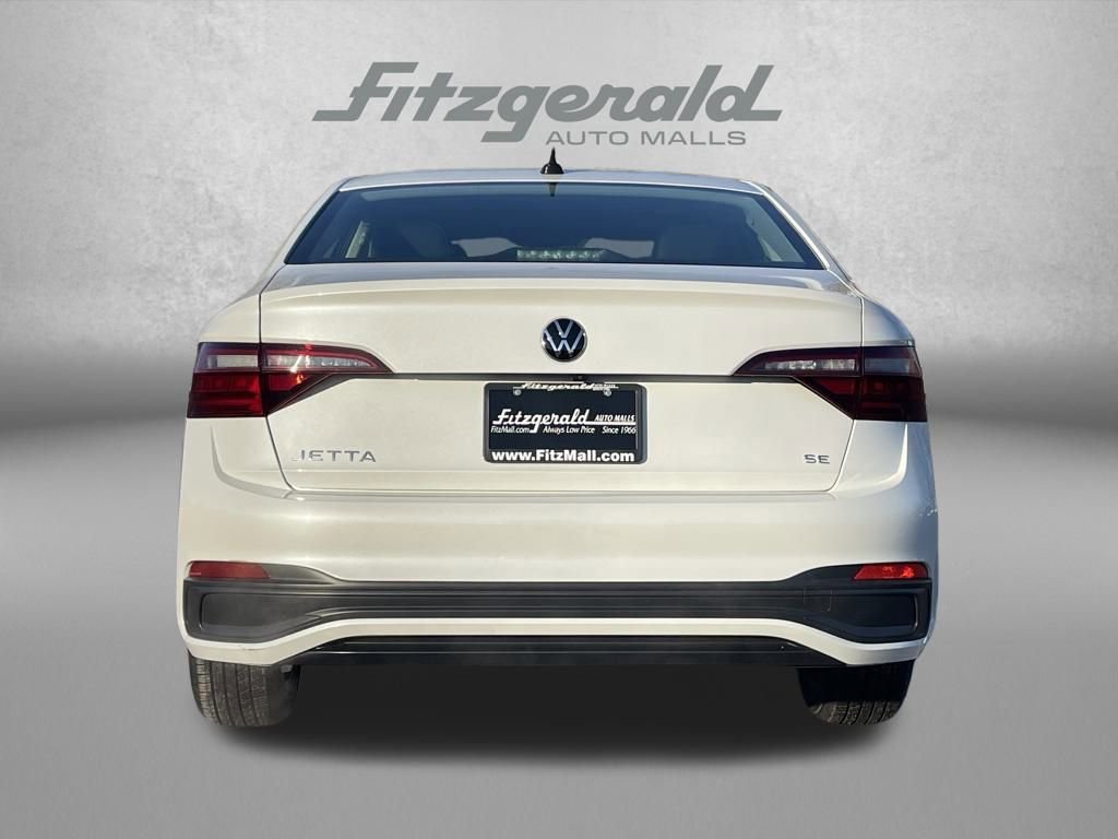 Used 2022 Volkswagen Jetta SE image 6