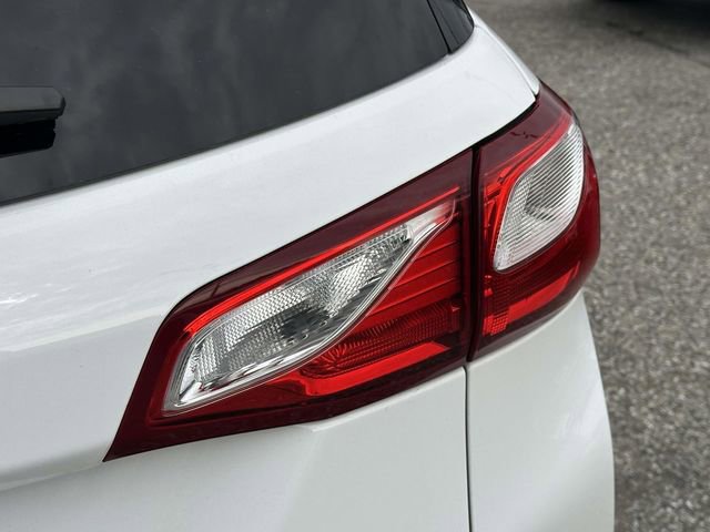 Used 2018 Chevrolet Equinox LT image 29