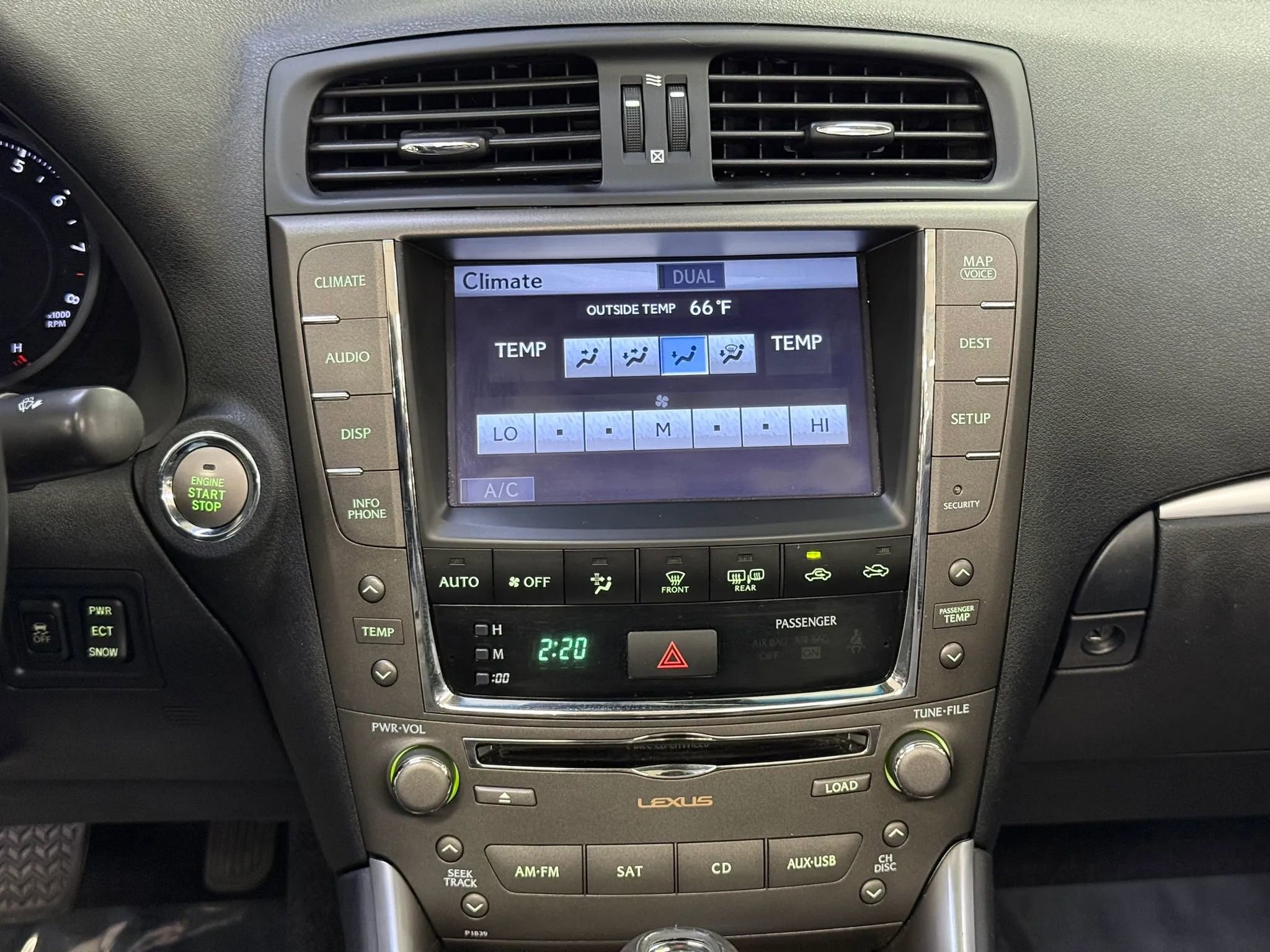 Used 2011 Lexus IS 250C w/ Luxury Pkg RWD image 39