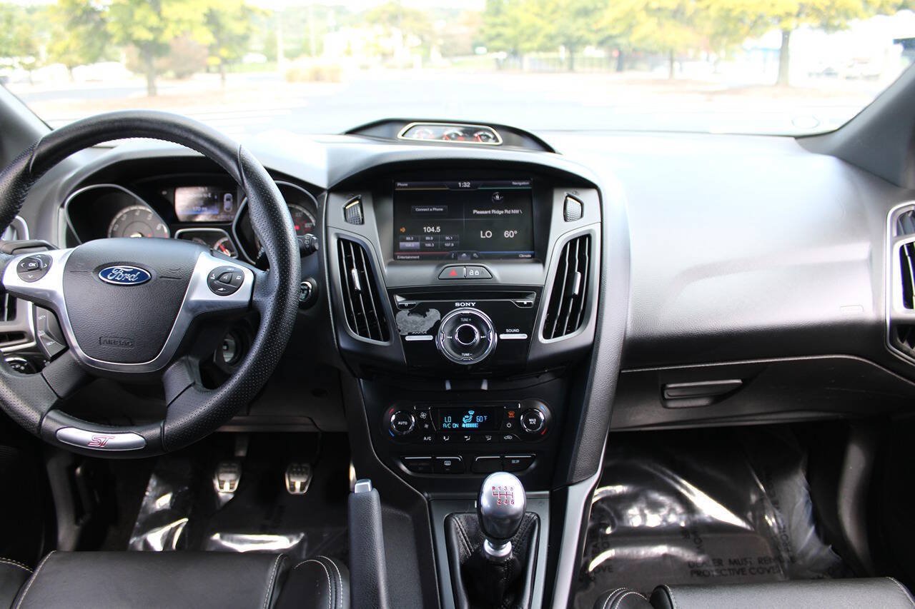 Used 2014 Ford Focus ST w/ Equipment Group 202A FWD image 24