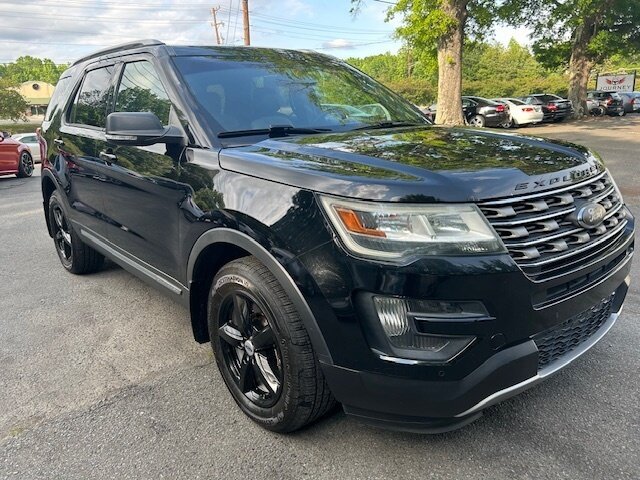 Used 2016 Ford Explorer XLT w/ Equipment Group 202A AWD/4WD image 7