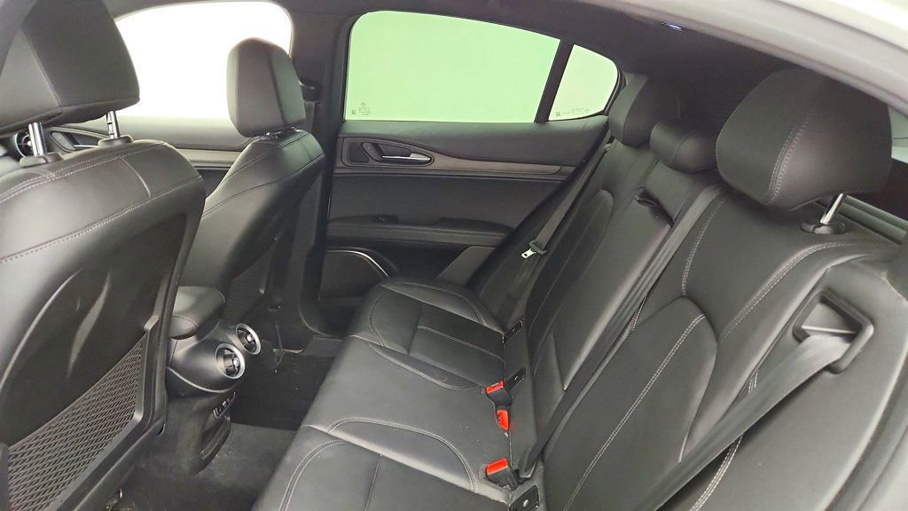 Used 2022 Alfa Romeo Stelvio Ti AWD/4WD image 20
