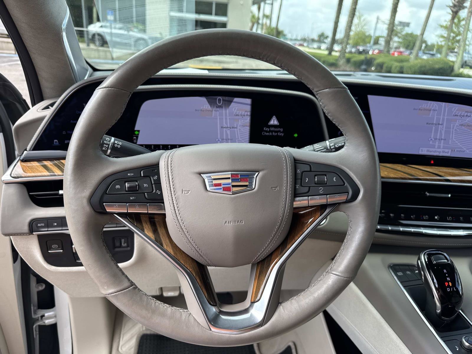 Certified 2023 Cadillac Escalade Premium Luxury Platinum AWD/4WD image 15
