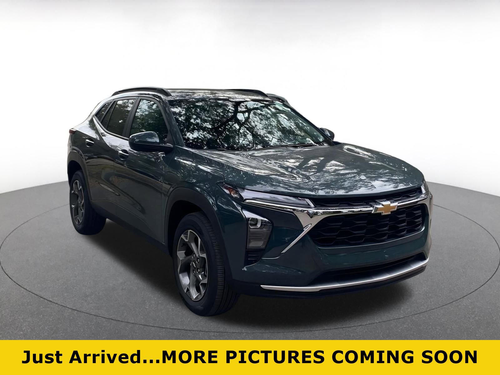 Used 2025 Chevrolet Trax LT