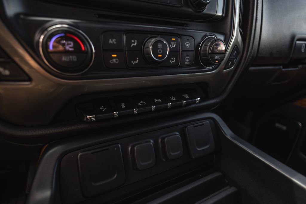 Used 2019 Chevrolet Silverado 3500 High Country AWD/4WD image 23
