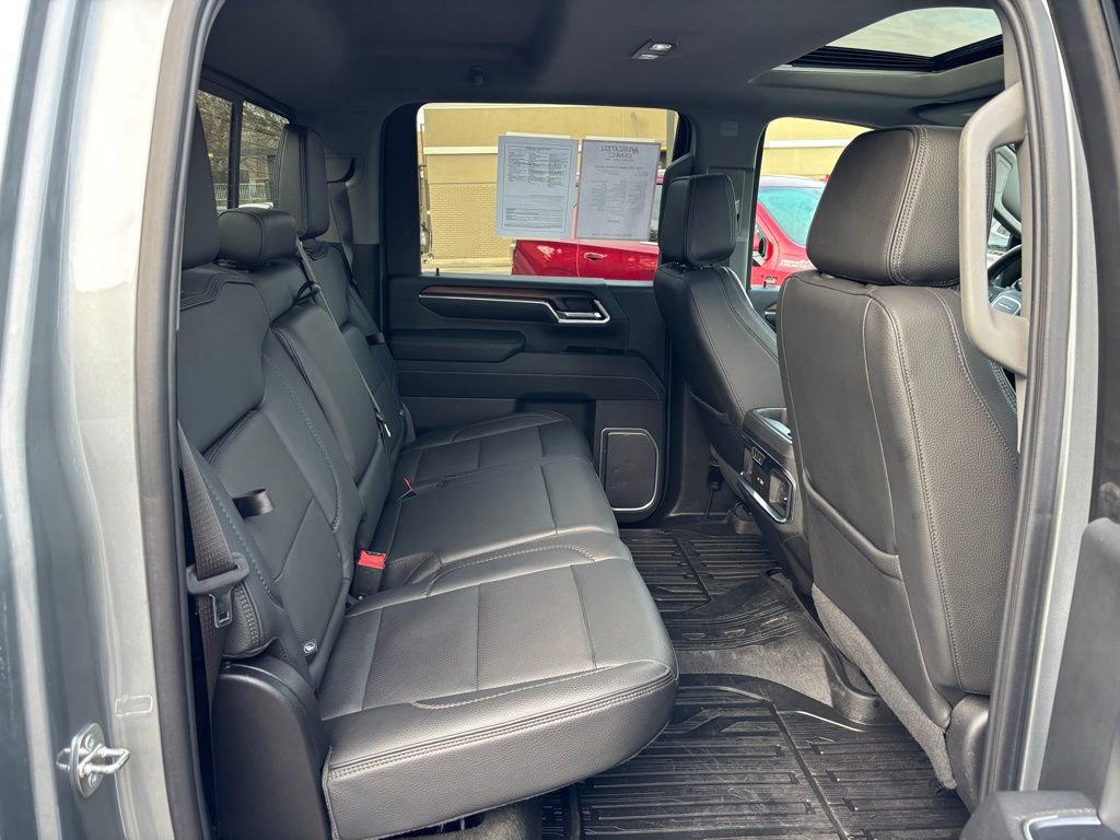 Used 2024 GMC Sierra 3500 Denali w/ Technology Package image 28