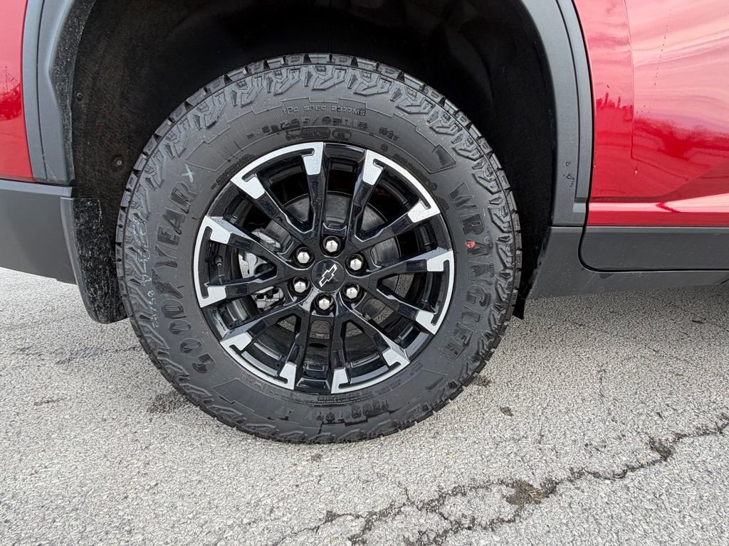 Used 2025 Chevrolet Traverse Z71 w/ Driver Confidence Package image 20